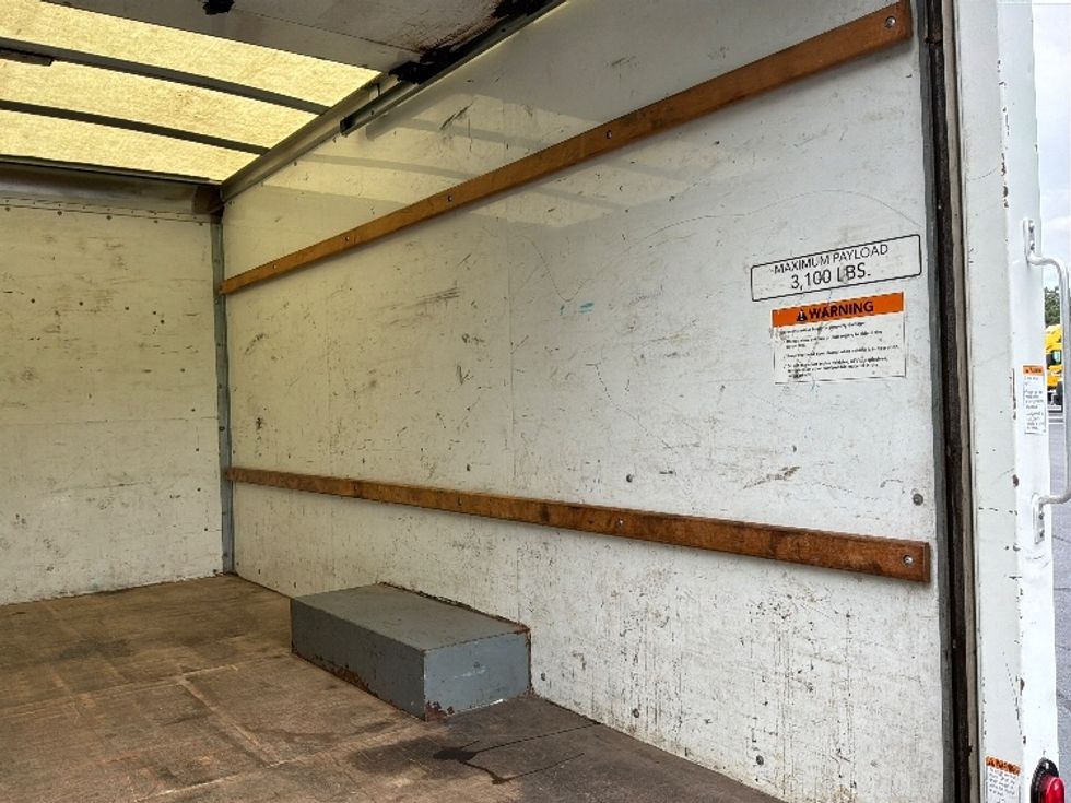 Light Duty Box Truck-Light and Medium Duty Trucks-GMC-2021-Savana G33503-Columbus-OH-88,918\n\t\tmiles-$ 30,000 - Image 11