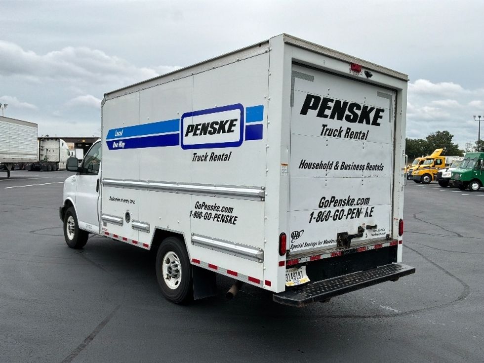 Light Duty Box Truck-Light and Medium Duty Trucks-GMC-2021-Savana G33503-Columbus-OH-88,918\n\t\tmiles-$ 30,000 - Image 6