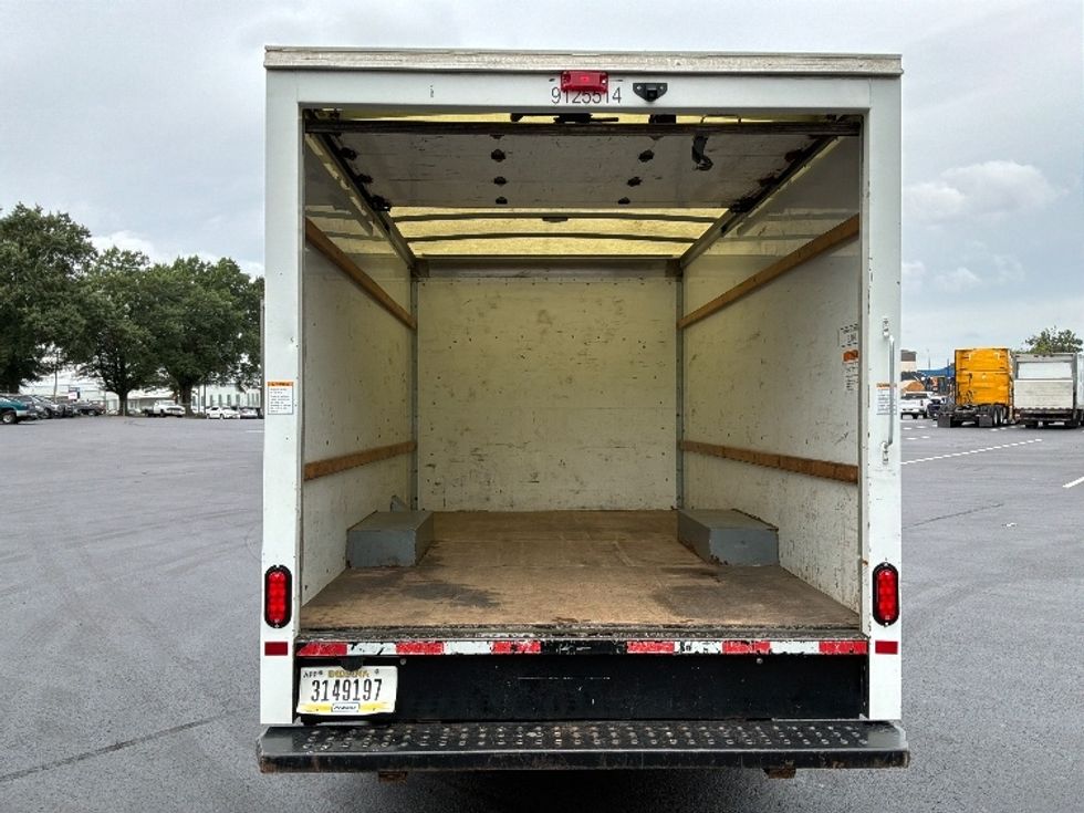 Light Duty Box Truck-Light and Medium Duty Trucks-GMC-2021-Savana G33503-Columbus-OH-88,918\n\t\tmiles-$ 30,000 - Image 8