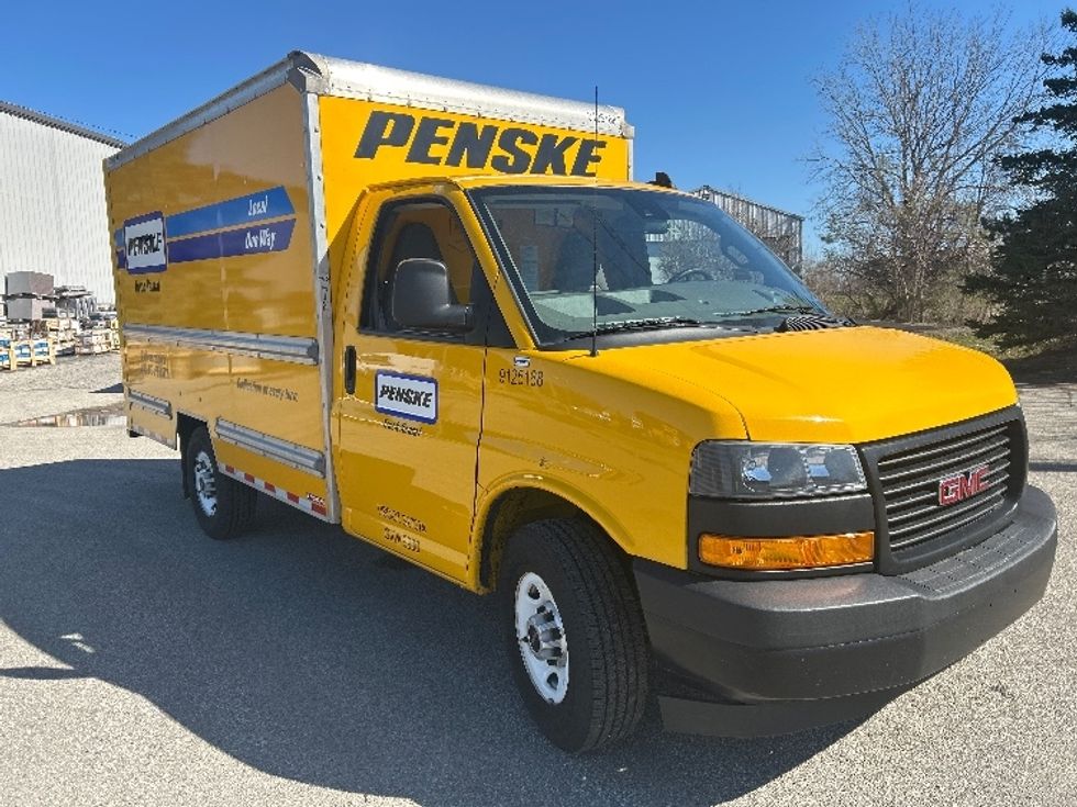 Light Duty Box Truck-Light and Medium Duty Trucks-GMC-2021-Savana G33503-Comstock Park-MI-127,120\n\t\tmiles-$ 21,500 - Image 1