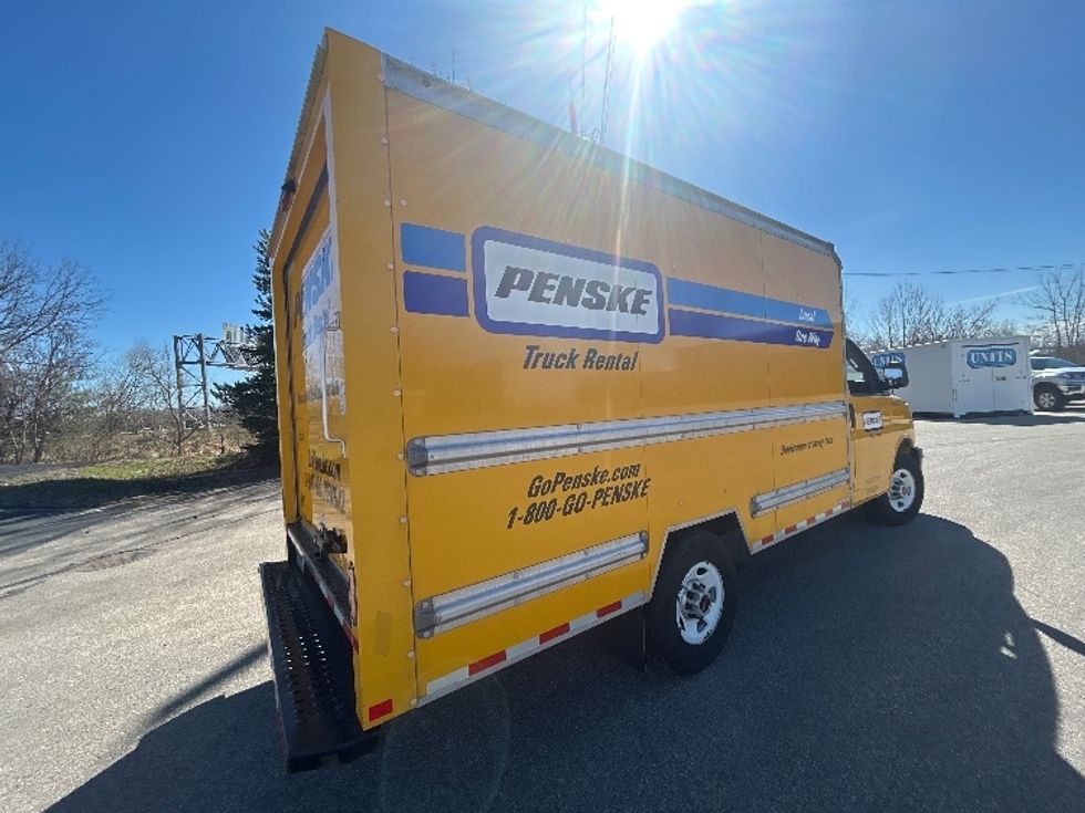 Light Duty Box Truck-Light and Medium Duty Trucks-GMC-2021-Savana G33503-Comstock Park-MI-127,120\n\t\tmiles-$ 21,500 - Image 12