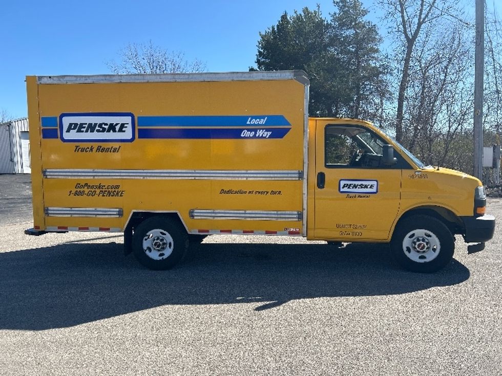 Light Duty Box Truck-Light and Medium Duty Trucks-GMC-2021-Savana G33503-Comstock Park-MI-127,120\n\t\tmiles-$ 21,500 - Image 14