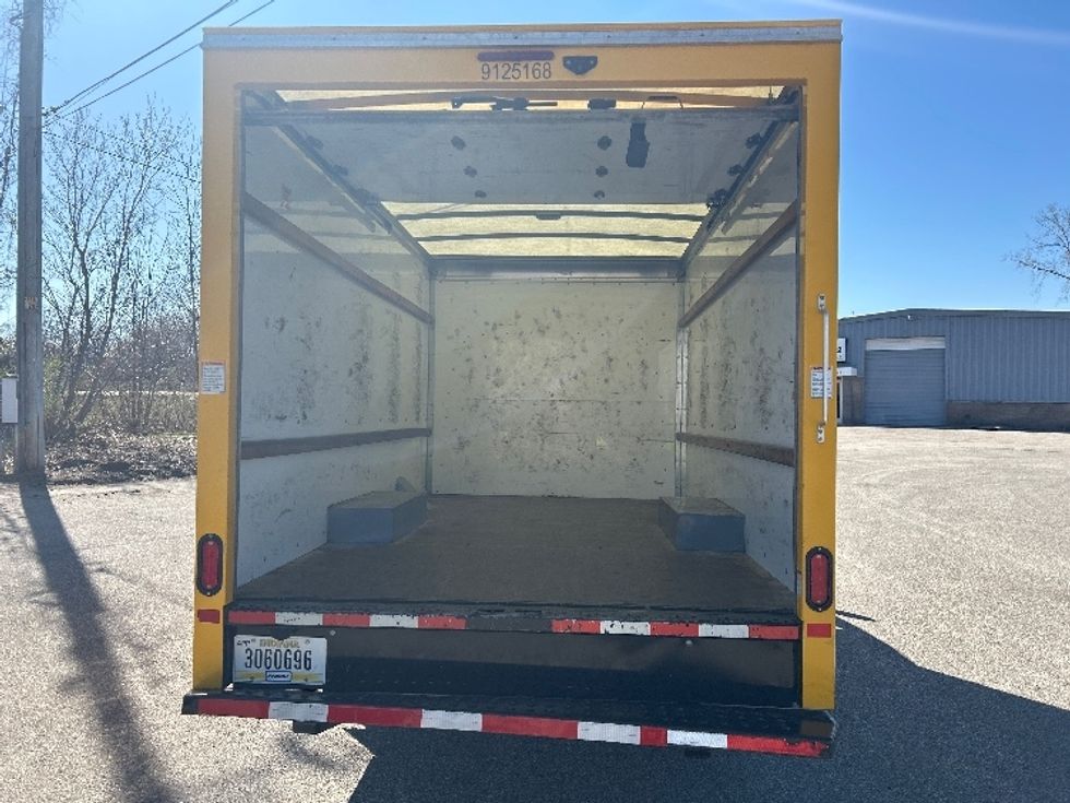 Light Duty Box Truck-Light and Medium Duty Trucks-GMC-2021-Savana G33503-Comstock Park-MI-127,120\n\t\tmiles-$ 21,500 - Image 8