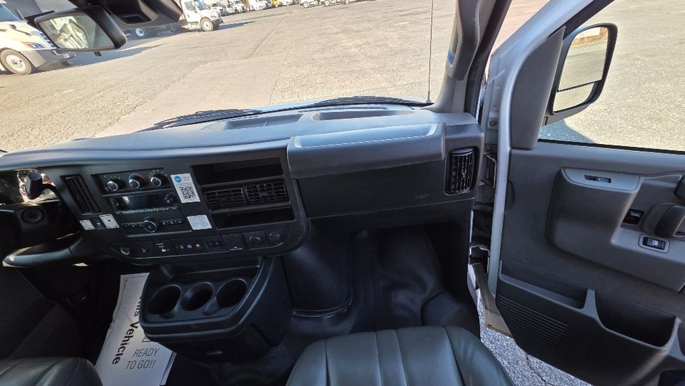 Light Duty Box Truck-Light and Medium Duty Trucks-GMC-2021-Savana G33503-Concord-NC-102,131\n\t\tmiles-$ 30,500 - Image 20