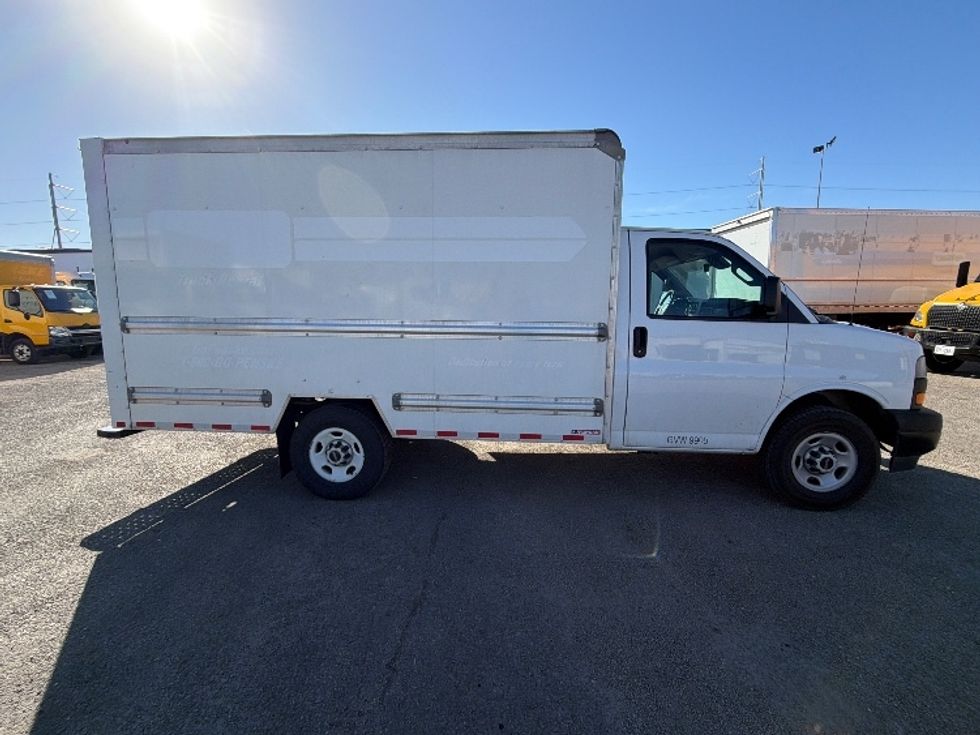 Light Duty Box Truck-Light and Medium Duty Trucks-GMC-2021-Savana G33503-Dallas-TX-100,174\n\t\tmiles-$ 28,750 - Image 14