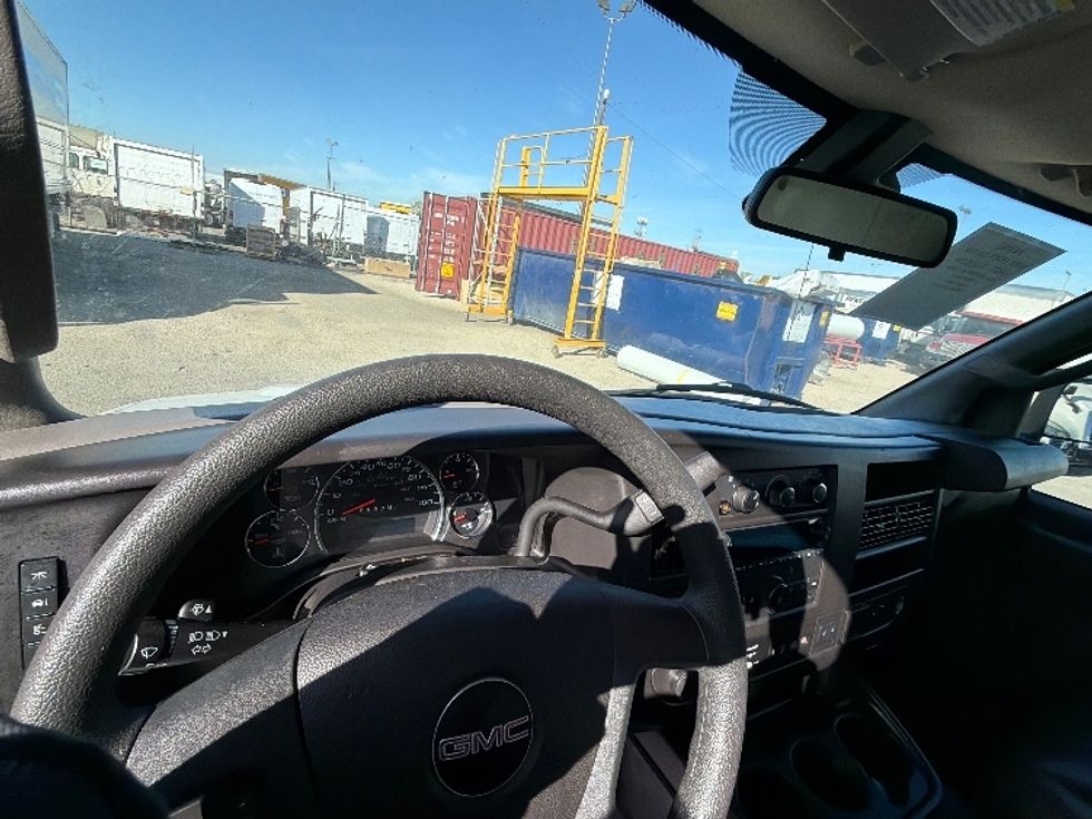 Light Duty Box Truck-Light and Medium Duty Trucks-GMC-2021-Savana G33503-Dallas-TX-100,174\n\t\tmiles-$ 28,750 - Image 16