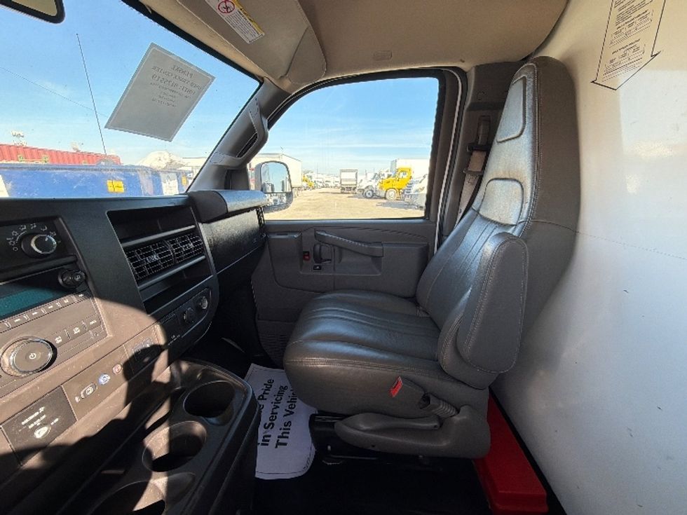 Light Duty Box Truck-Light and Medium Duty Trucks-GMC-2021-Savana G33503-Dallas-TX-100,174\n\t\tmiles-$ 28,750 - Image 18