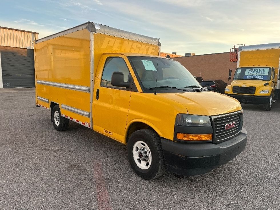 Light Duty Box Truck-Light and Medium Duty Trucks-GMC-2021-Savana G33503-Dallas-TX-107,103\n\t\tmiles-$ 25,500 - Image 1