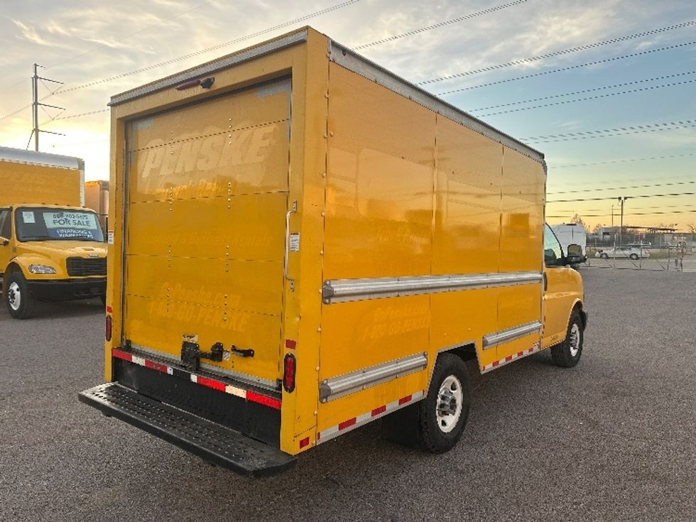 Light Duty Box Truck-Light and Medium Duty Trucks-GMC-2021-Savana G33503-Dallas-TX-107,103\n\t\tmiles-$ 25,500 - Image 12