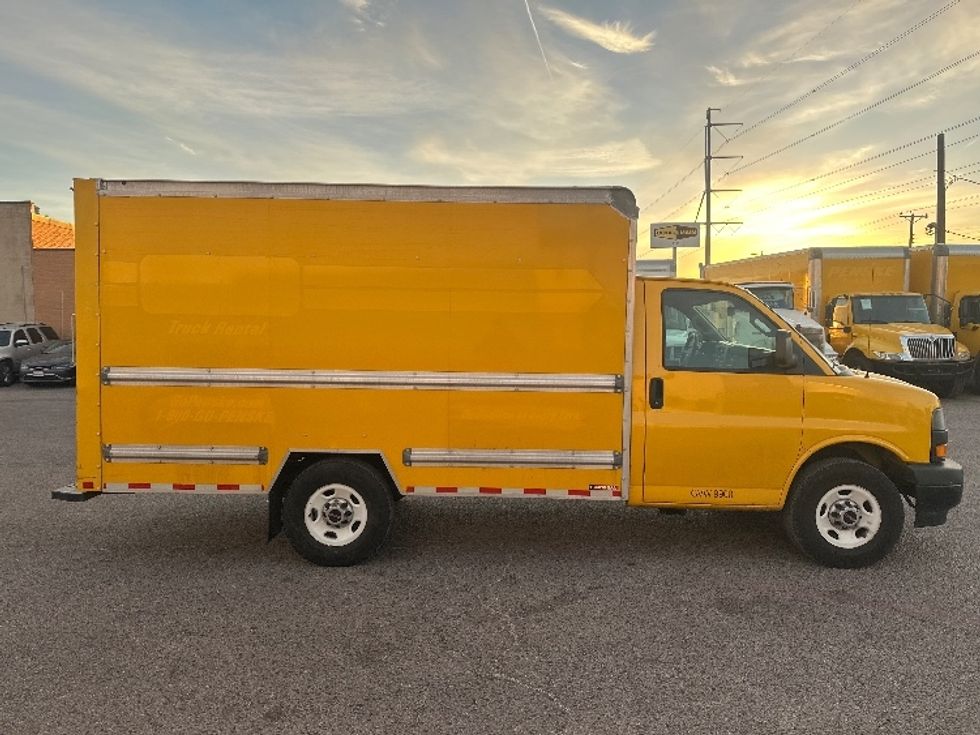 Light Duty Box Truck-Light and Medium Duty Trucks-GMC-2021-Savana G33503-Dallas-TX-107,103\n\t\tmiles-$ 25,500 - Image 14