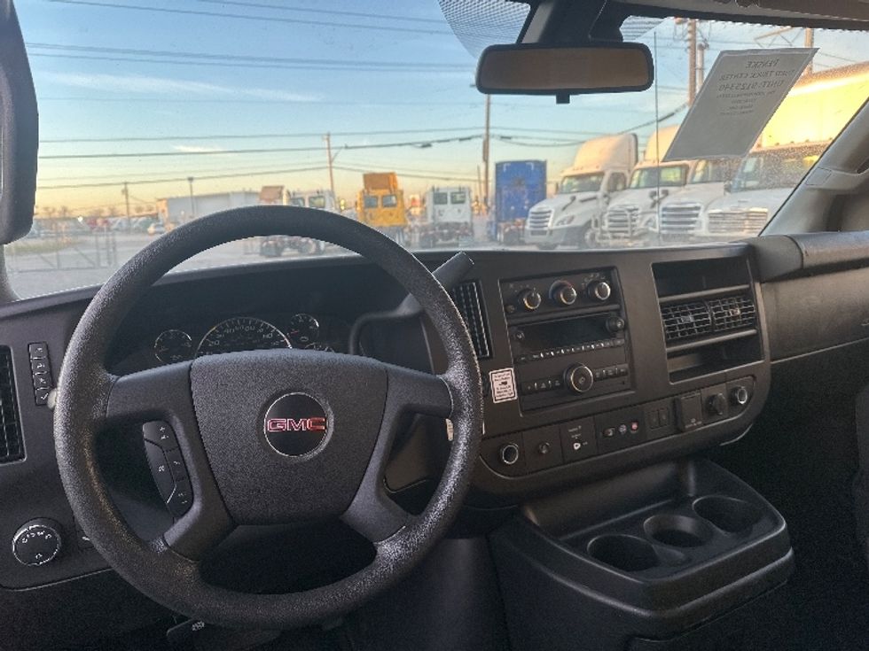 Light Duty Box Truck-Light and Medium Duty Trucks-GMC-2021-Savana G33503-Dallas-TX-107,103\n\t\tmiles-$ 25,500 - Image 17