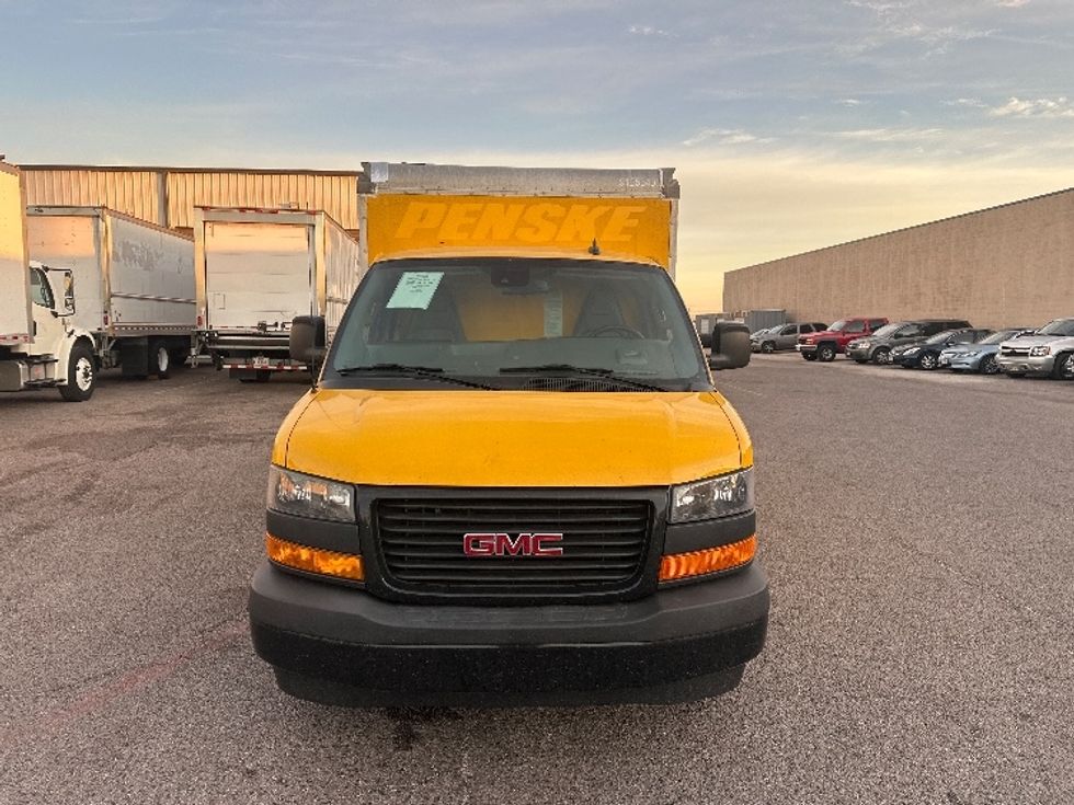 Light Duty Box Truck-Light and Medium Duty Trucks-GMC-2021-Savana G33503-Dallas-TX-107,103\n\t\tmiles-$ 25,500 - Image 2
