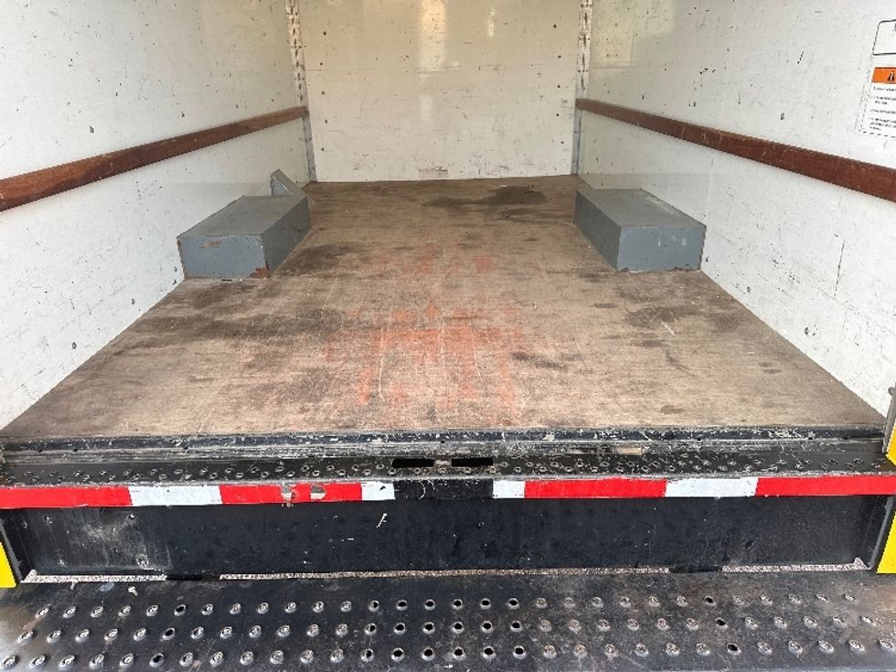 Light Duty Box Truck-Light and Medium Duty Trucks-GMC-2021-Savana G33503-Dallas-TX-107,103\n\t\tmiles-$ 25,500 - Image 9