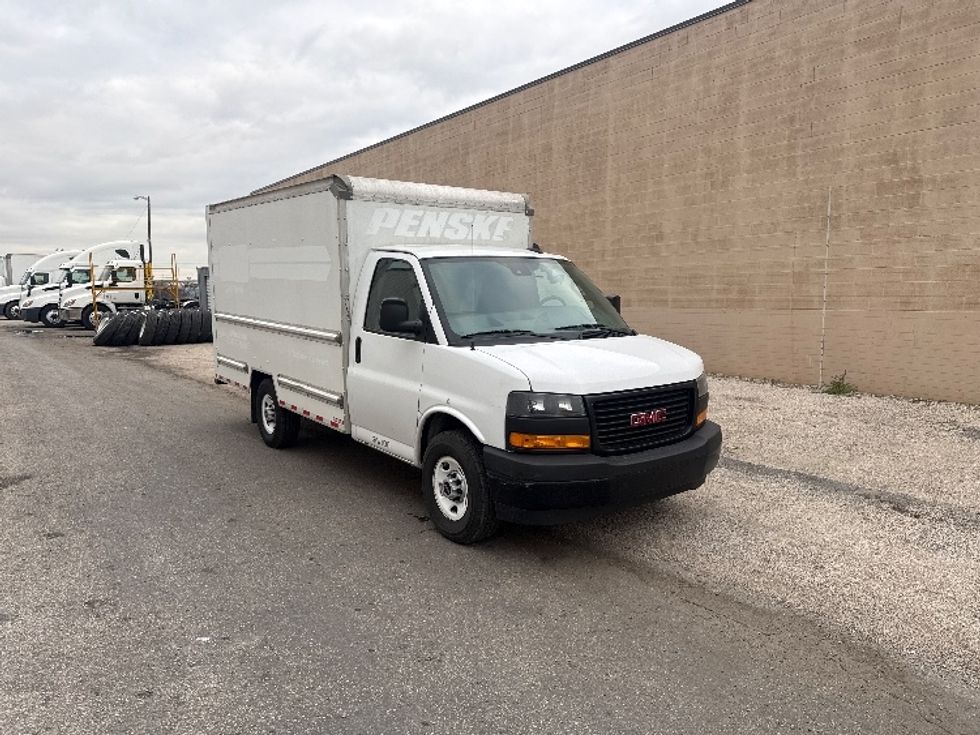Light Duty Box Truck-Light and Medium Duty Trucks-GMC-2021-Savana G33503-Dallas-TX-107,535\n\t\tmiles-$ 28,000 - Image 1