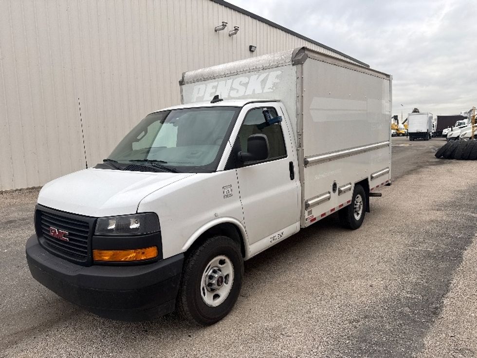Light Duty Box Truck-Light and Medium Duty Trucks-GMC-2021-Savana G33503-Dallas-TX-107,535\n\t\tmiles-$ 28,000 - Image 3