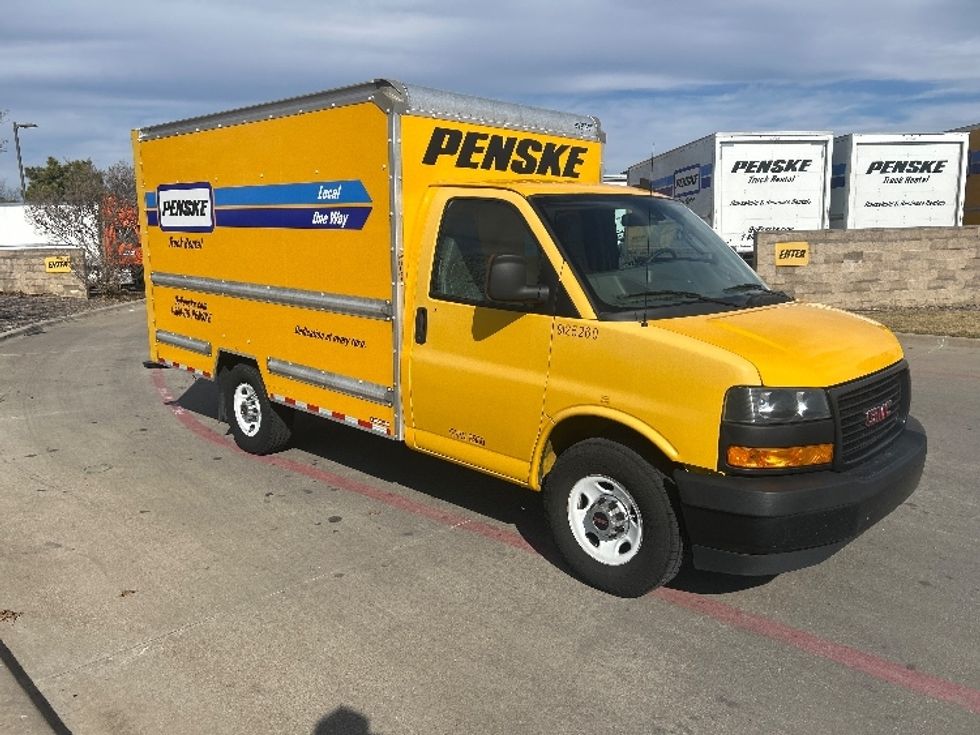 Light Duty Box Truck-Light and Medium Duty Trucks-GMC-2021-Savana G33503-Dallas-TX-127,233\n\t\tmiles-$ 23,250 - Image 1