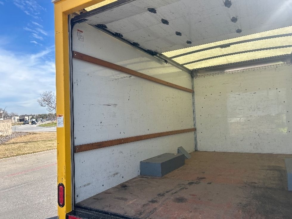 Light Duty Box Truck-Light and Medium Duty Trucks-GMC-2021-Savana G33503-Dallas-TX-127,233\n\t\tmiles-$ 23,250 - Image 10