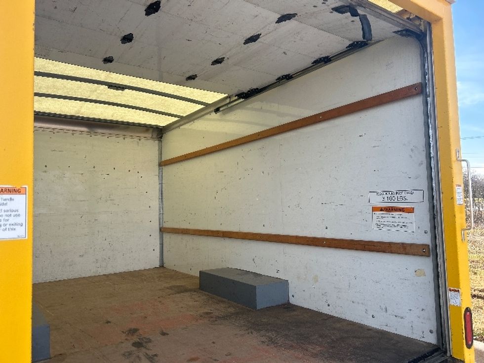 Light Duty Box Truck-Light and Medium Duty Trucks-GMC-2021-Savana G33503-Dallas-TX-127,233\n\t\tmiles-$ 23,250 - Image 11