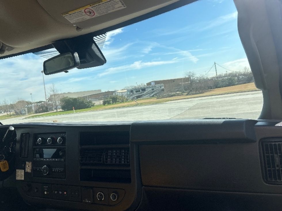 Light Duty Box Truck-Light and Medium Duty Trucks-GMC-2021-Savana G33503-Dallas-TX-127,233\n\t\tmiles-$ 23,250 - Image 20