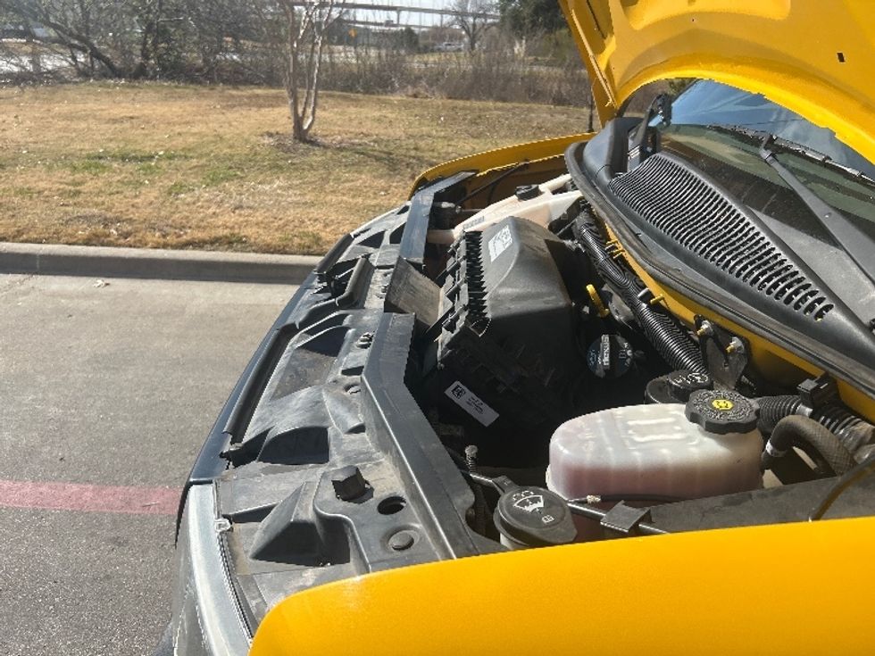 Light Duty Box Truck-Light and Medium Duty Trucks-GMC-2021-Savana G33503-Dallas-TX-127,233\n\t\tmiles-$ 23,250 - Image 23