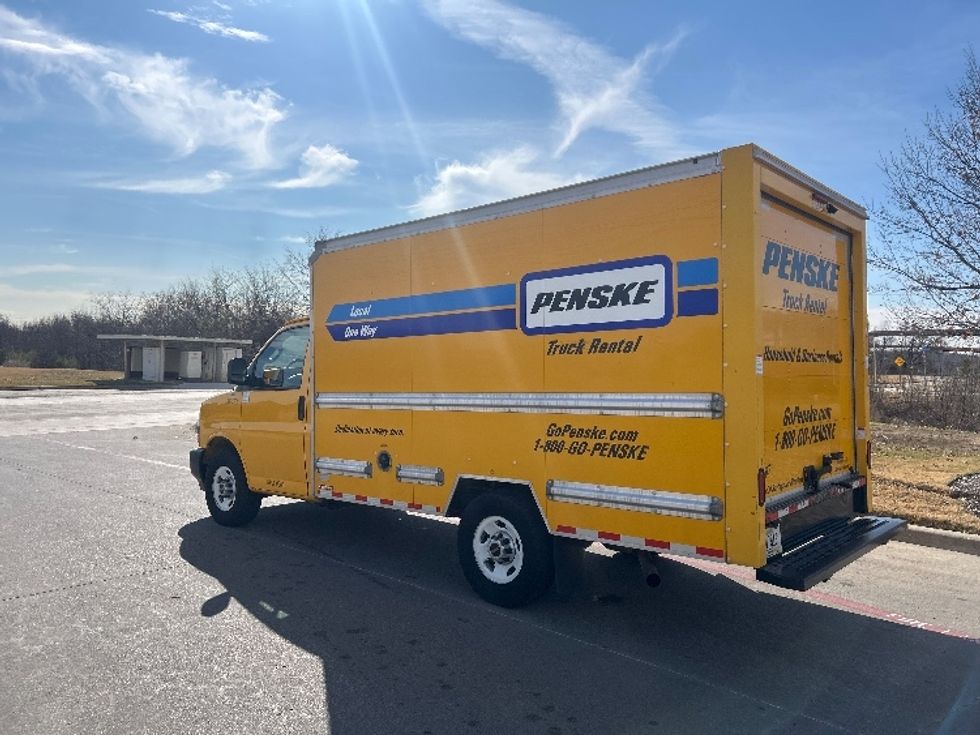 Light Duty Box Truck-Light and Medium Duty Trucks-GMC-2021-Savana G33503-Dallas-TX-127,233\n\t\tmiles-$ 23,250 - Image 6