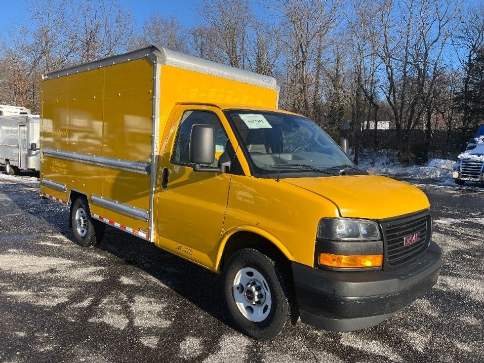 Light Duty Box Truck-Light and Medium Duty Trucks-GMC-2021-Savana G33503-Dayton-NJ-102,909\n\t\tmiles-$ 25,250 - Image 1