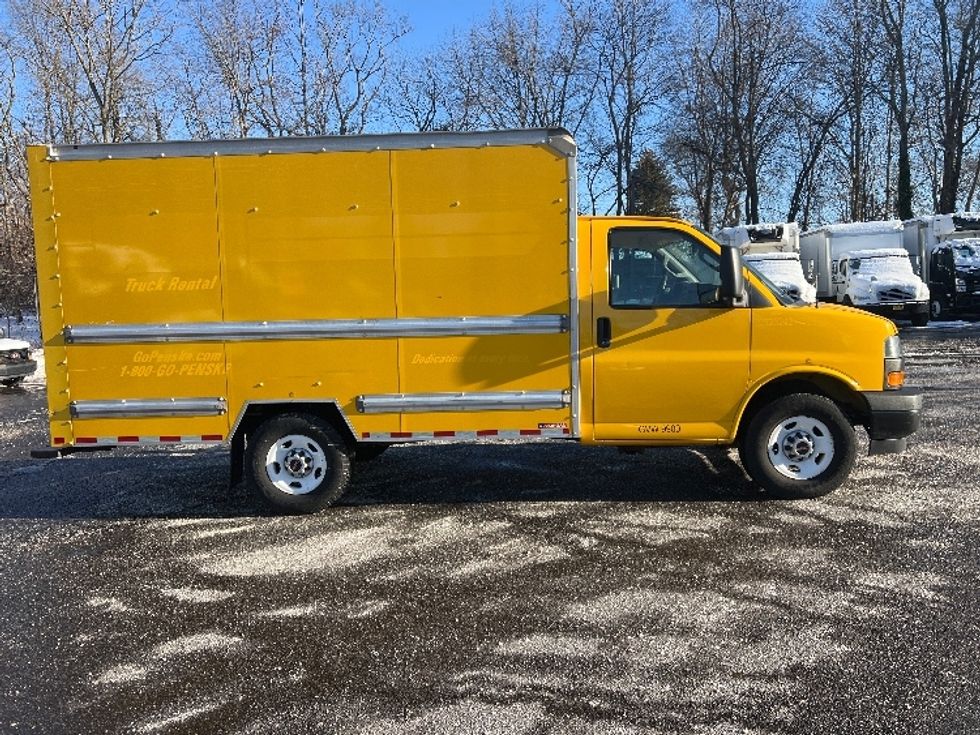 Light Duty Box Truck-Light and Medium Duty Trucks-GMC-2021-Savana G33503-Dayton-NJ-102,909\n\t\tmiles-$ 25,250 - Image 14