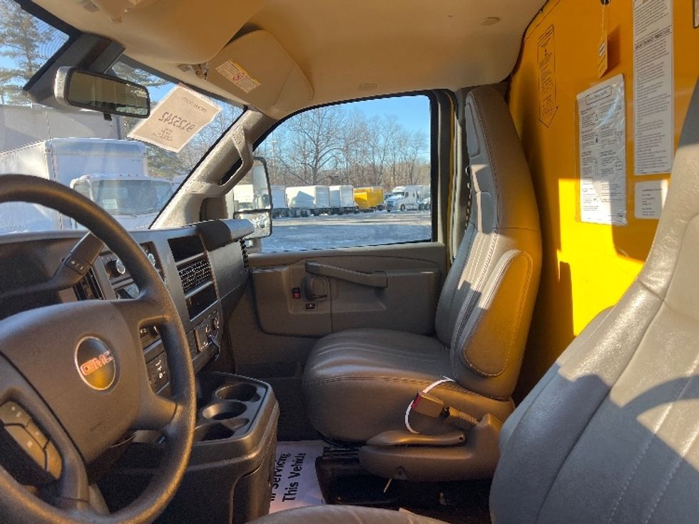 Light Duty Box Truck-Light and Medium Duty Trucks-GMC-2021-Savana G33503-Dayton-NJ-102,909\n\t\tmiles-$ 25,250 - Image 18