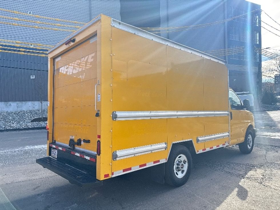 Light Duty Box Truck-Light and Medium Duty Trucks-GMC-2021-Savana G33503-Dayton-NJ-103,820\n\t\tmiles-$ 25,250 - Image 12