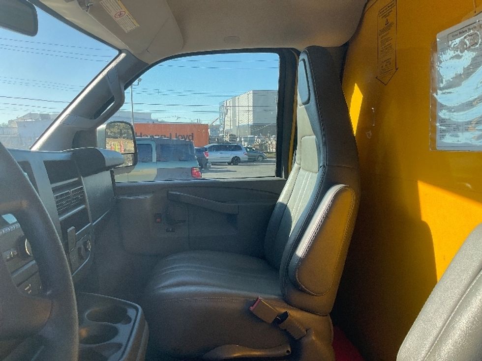 Light Duty Box Truck-Light and Medium Duty Trucks-GMC-2021-Savana G33503-Dayton-NJ-103,820\n\t\tmiles-$ 25,250 - Image 18