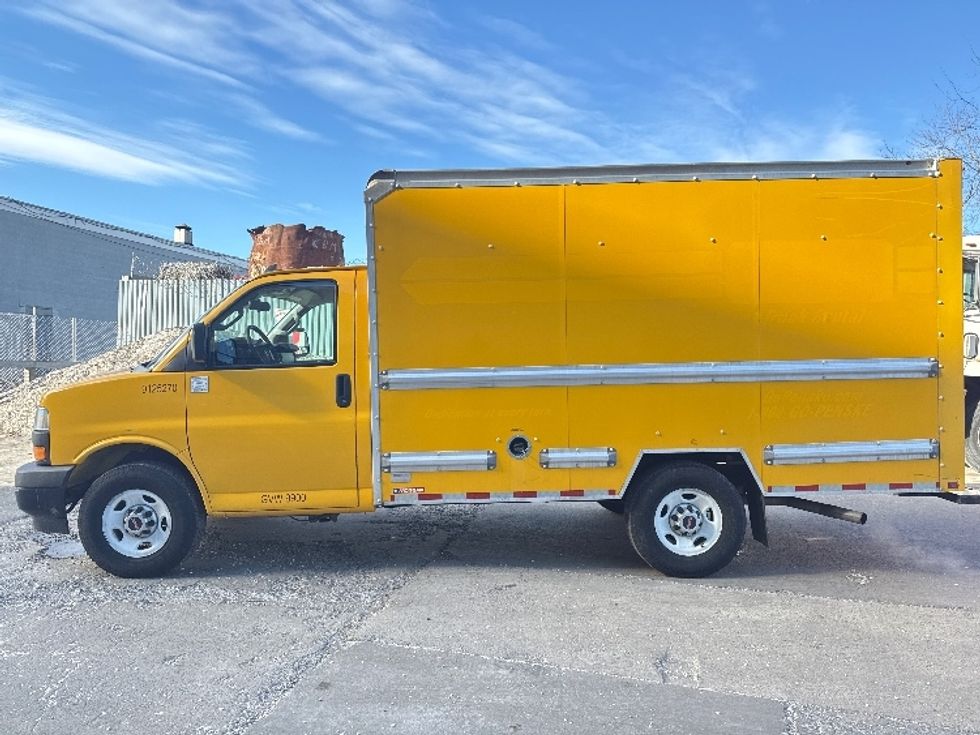 Light Duty Box Truck-Light and Medium Duty Trucks-GMC-2021-Savana G33503-Dayton-NJ-103,820\n\t\tmiles-$ 25,250 - Image 4
