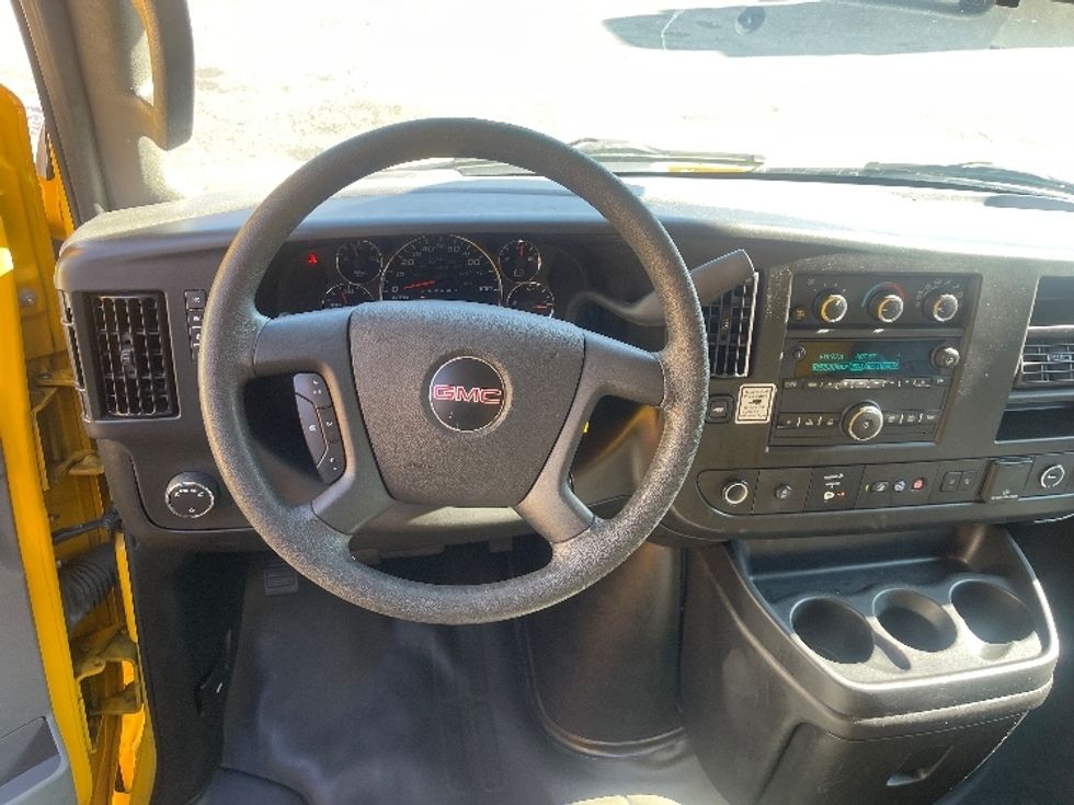 Light Duty Box Truck-Light and Medium Duty Trucks-GMC-2021-Savana G33503-Dayton-NJ-116,066\n\t\tmiles-$ 22,250 - Image 17