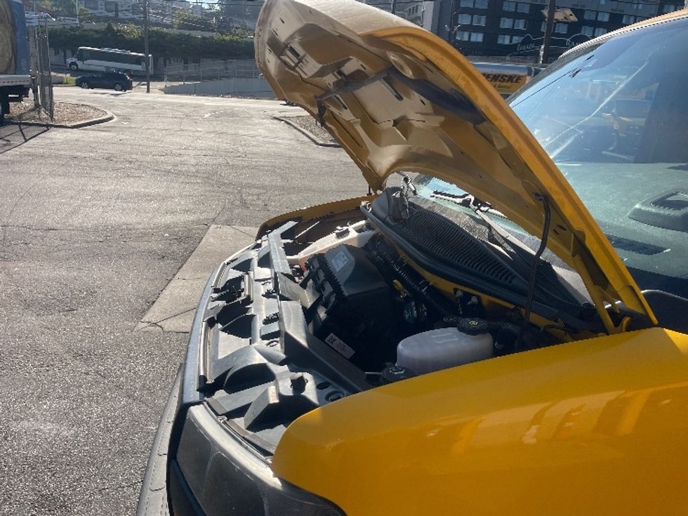 Light Duty Box Truck-Light and Medium Duty Trucks-GMC-2021-Savana G33503-Dayton-NJ-116,066\n\t\tmiles-$ 22,250 - Image 23