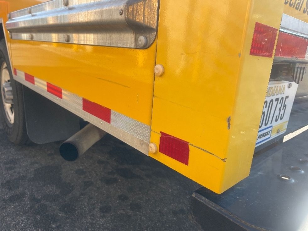 Light Duty Box Truck-Light and Medium Duty Trucks-GMC-2021-Savana G33503-Dayton-NJ-116,066\n\t\tmiles-$ 22,250 - Image 28