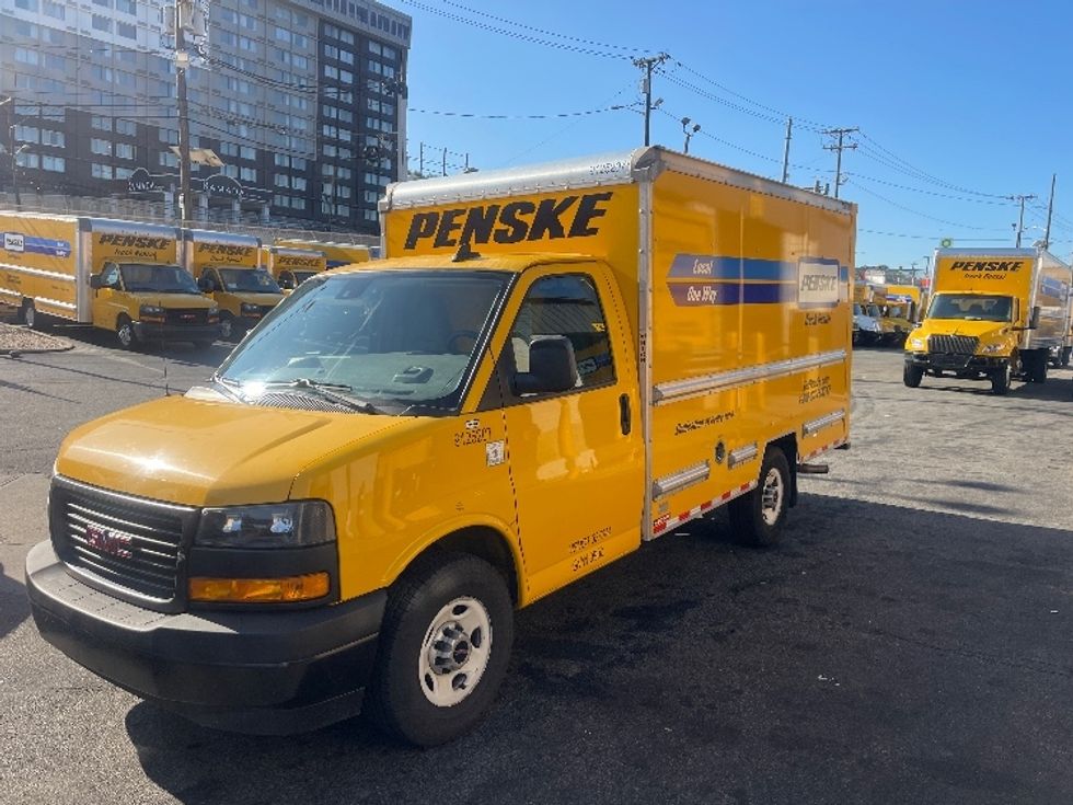 Light Duty Box Truck-Light and Medium Duty Trucks-GMC-2021-Savana G33503-Dayton-NJ-116,066\n\t\tmiles-$ 22,250 - Image 3