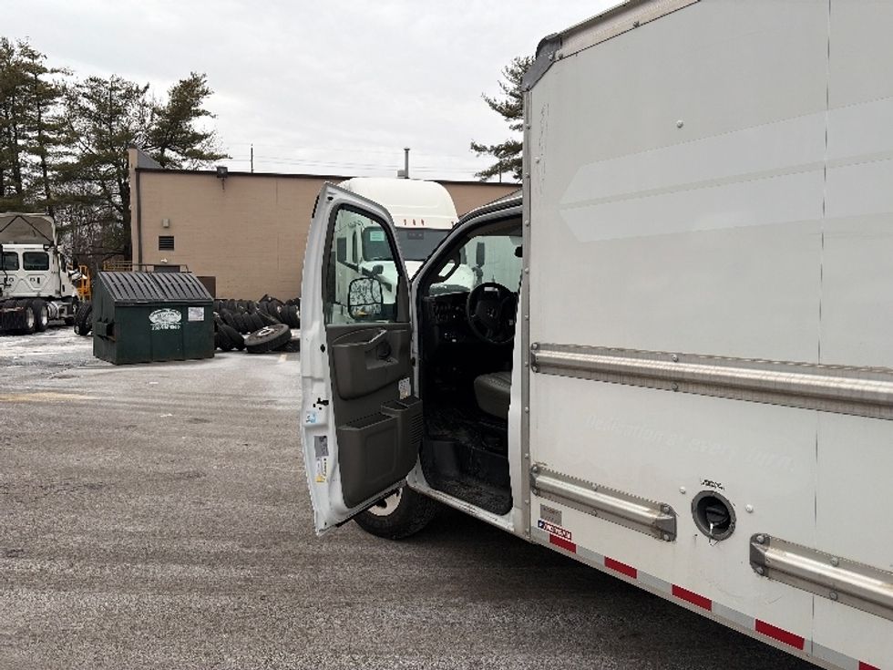 Light Duty Box Truck-Light and Medium Duty Trucks-GMC-2021-Savana G33503-Dayton-NJ-98,865\n\t\tmiles-$ 28,250 - Image 14