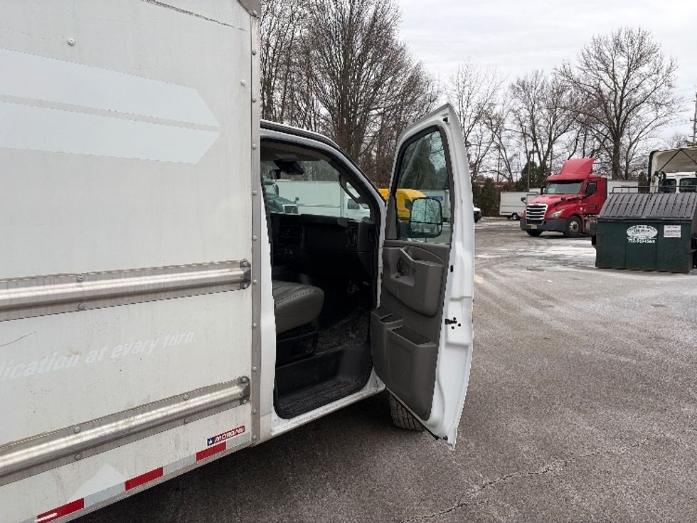 Light Duty Box Truck-Light and Medium Duty Trucks-GMC-2021-Savana G33503-Dayton-NJ-98,865\n\t\tmiles-$ 28,250 - Image 16