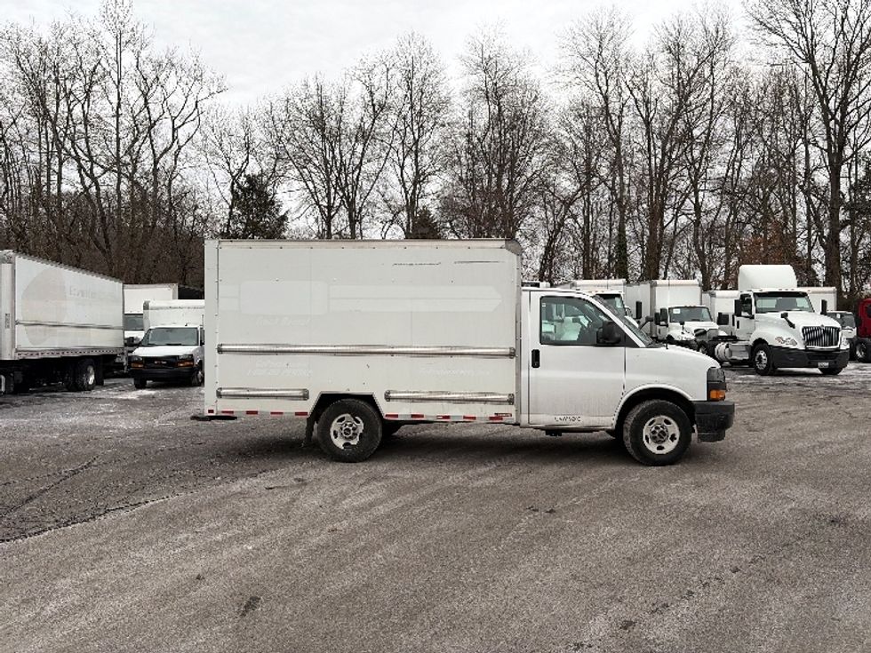 Light Duty Box Truck-Light and Medium Duty Trucks-GMC-2021-Savana G33503-Dayton-NJ-98,865\n\t\tmiles-$ 28,250 - Image 19