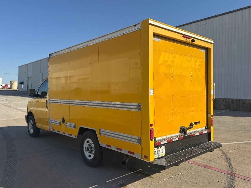 Light Duty Box Truck-Light and Medium Duty Trucks-GMC-2021-Savana G33503-Denton-TX-113,871\n\t\tmiles-$ 24,750 - Image 6