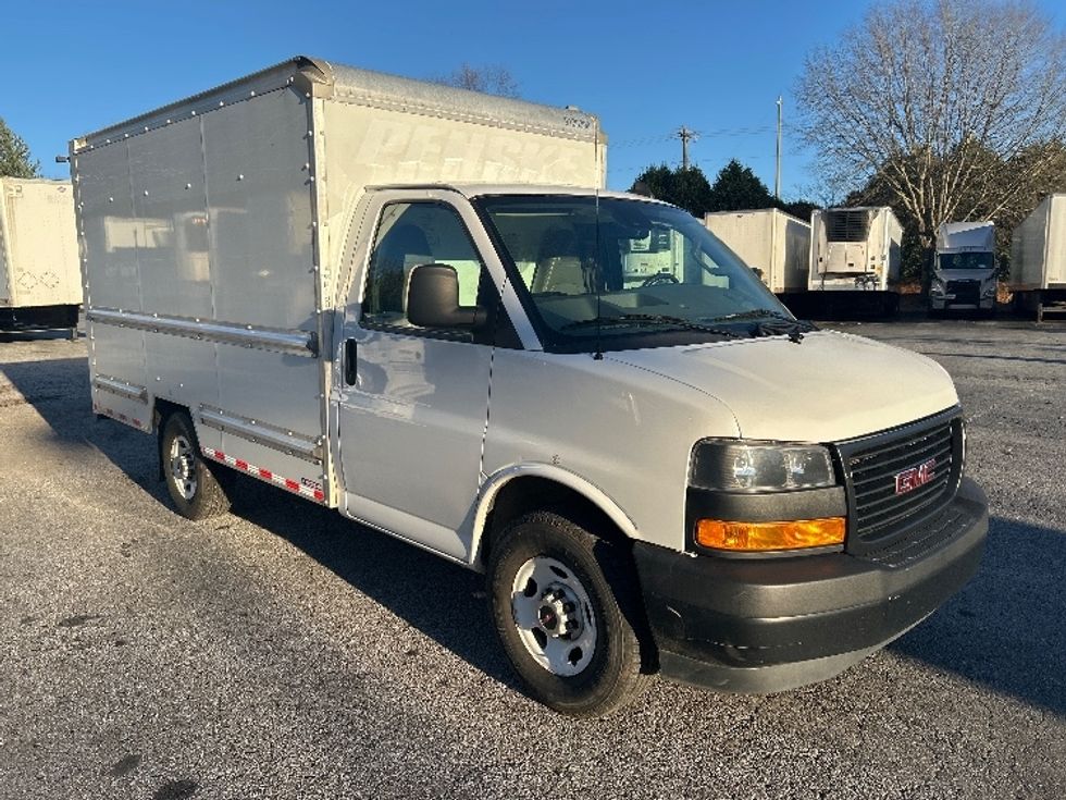 Light Duty Box Truck-Light and Medium Duty Trucks-GMC-2021-Savana G33503-Duluth-GA-92,678\n\t\tmiles-$ 31,000 - Image 1