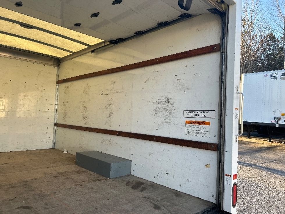 Light Duty Box Truck-Light and Medium Duty Trucks-GMC-2021-Savana G33503-Duluth-GA-92,678\n\t\tmiles-$ 31,000 - Image 11