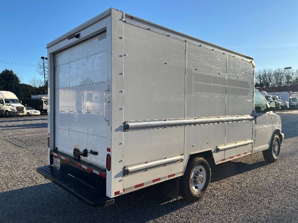 Light Duty Box Truck-Light and Medium Duty Trucks-GMC-2021-Savana G33503-Duluth-GA-92,678\n\t\tmiles-$ 31,000 - Image 12