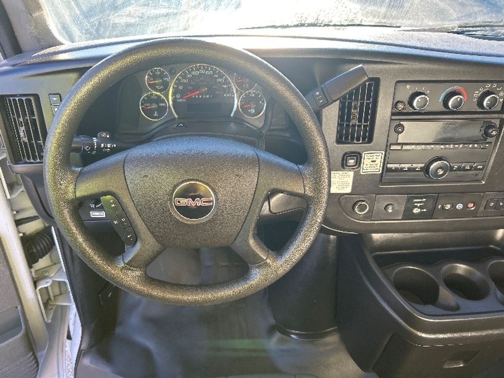 Light Duty Box Truck-Light and Medium Duty Trucks-GMC-2021-Savana G33503-Duluth-GA-92,678\n\t\tmiles-$ 31,000 - Image 17