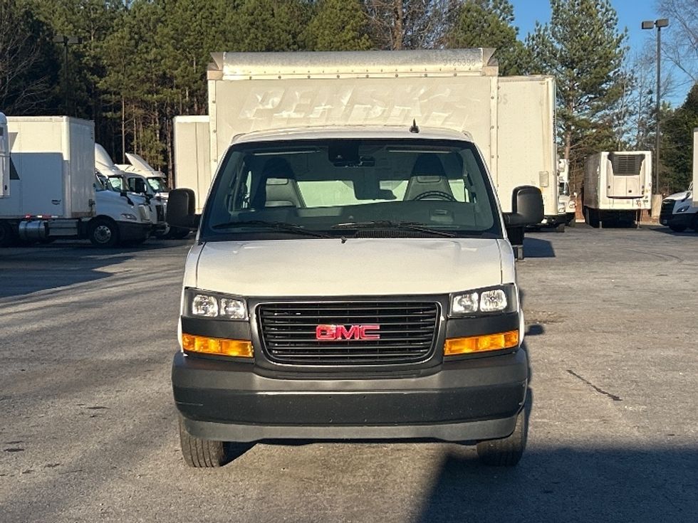 Light Duty Box Truck-Light and Medium Duty Trucks-GMC-2021-Savana G33503-Duluth-GA-92,678\n\t\tmiles-$ 31,000 - Image 2