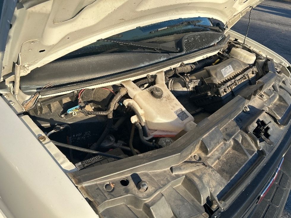 Light Duty Box Truck-Light and Medium Duty Trucks-GMC-2021-Savana G33503-Duluth-GA-92,678\n\t\tmiles-$ 31,000 - Image 22