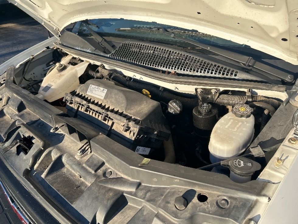 Light Duty Box Truck-Light and Medium Duty Trucks-GMC-2021-Savana G33503-Duluth-GA-92,678\n\t\tmiles-$ 31,000 - Image 23