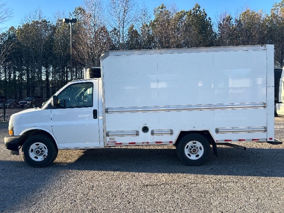 Light Duty Box Truck-Light and Medium Duty Trucks-GMC-2021-Savana G33503-Duluth-GA-92,678\n\t\tmiles-$ 31,000 - Image 4