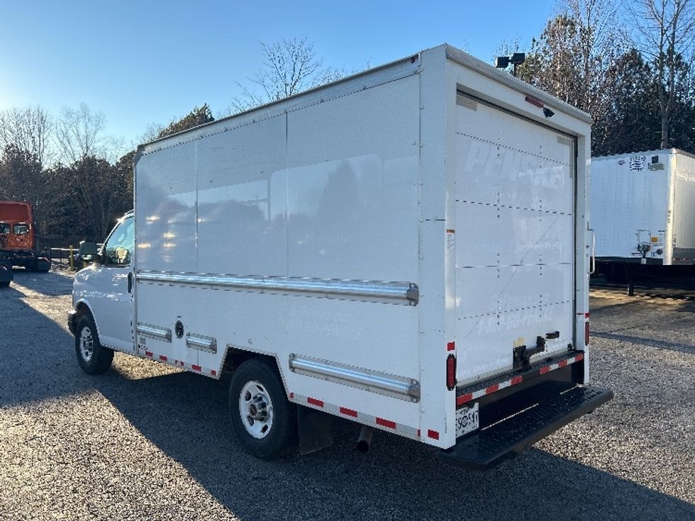 Light Duty Box Truck-Light and Medium Duty Trucks-GMC-2021-Savana G33503-Duluth-GA-92,678\n\t\tmiles-$ 31,000 - Image 6