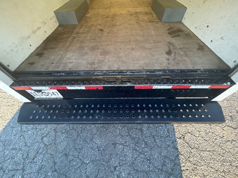 Light Duty Box Truck-Light and Medium Duty Trucks-GMC-2021-Savana G33503-Duluth-GA-92,678\n\t\tmiles-$ 31,000 - Image 9