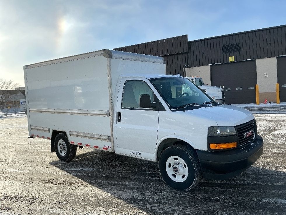 Light Duty Box Truck-Light and Medium Duty Trucks-GMC-2021-Savana G33503-East Chicago-IN-105,554\n\t\tmiles-$ 28,750 - Image 1